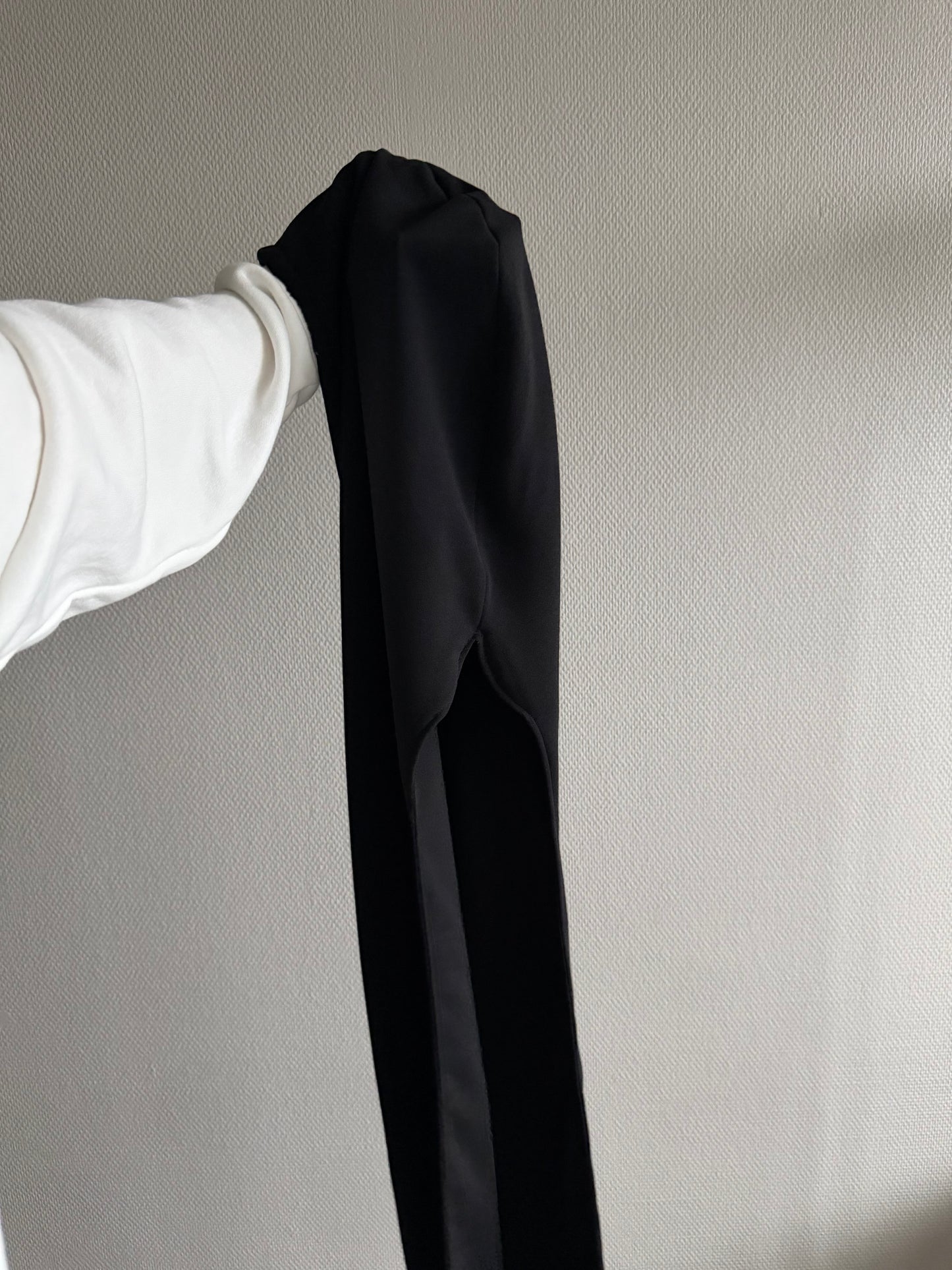 The Asr hood scarf