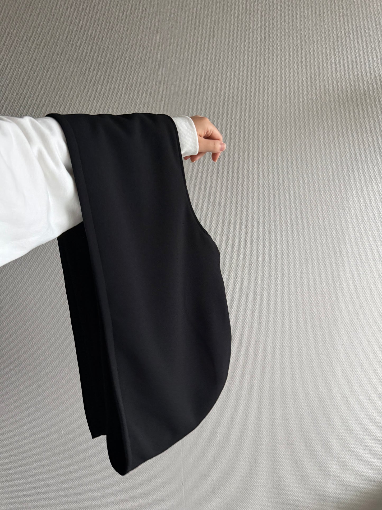 The Asr hood scarf